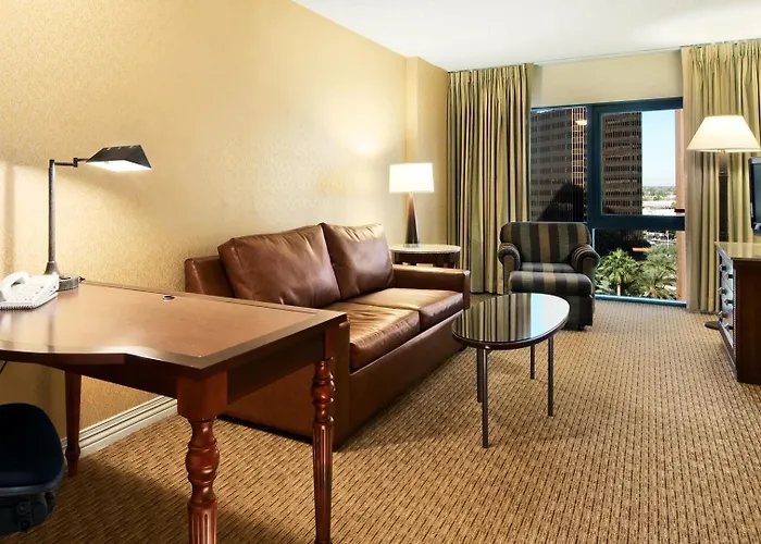 Hotel Embassy By Hilton Downtown North