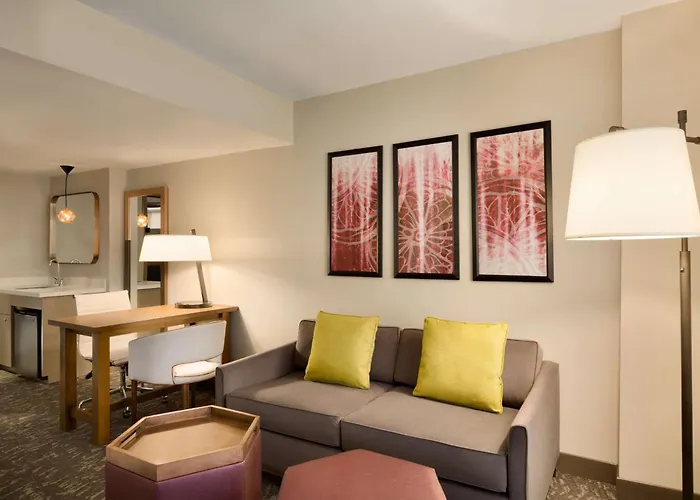 Embassy By Hilton Downtown North Hotel 3*