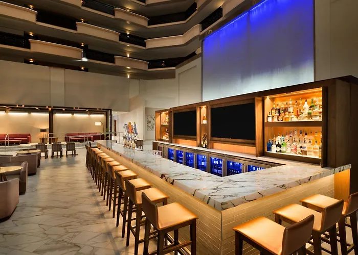 Hotel Embassy By Hilton Downtown North