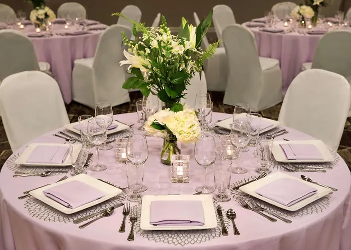 Embassy By Hilton Downtown North 3* Phoenix