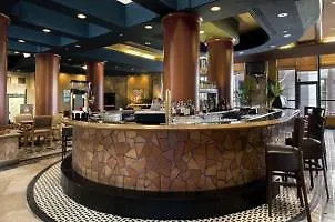 Hotel Embassy By Hilton Downtown North Phoenix