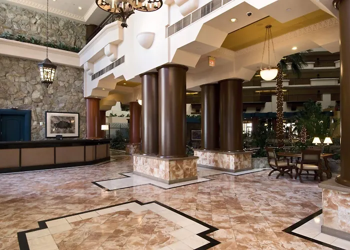 Hotel Embassy By Hilton Downtown North