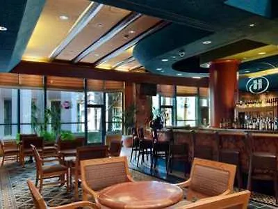 Hotel Embassy By Hilton Downtown North 3*